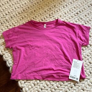 Lululemon Cates Tee in sonic pink